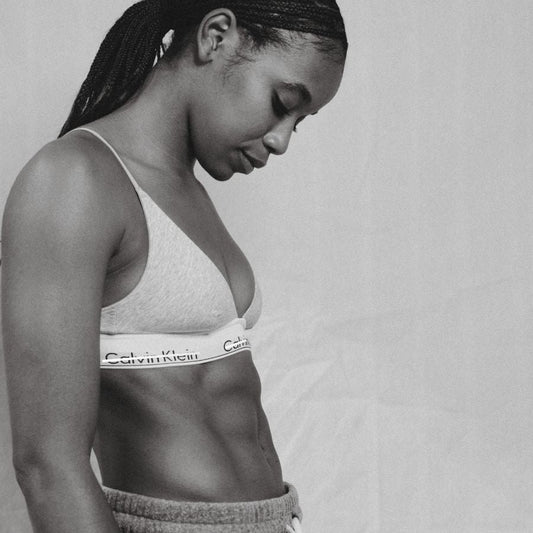 Exercices abdos femme : le guide complet pour un ventre plat - Le sport français