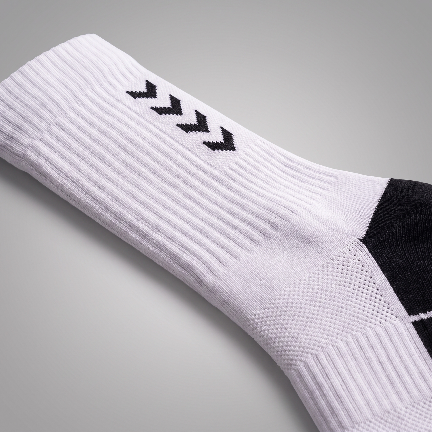 Macro maille chaussettes compression blanc noir