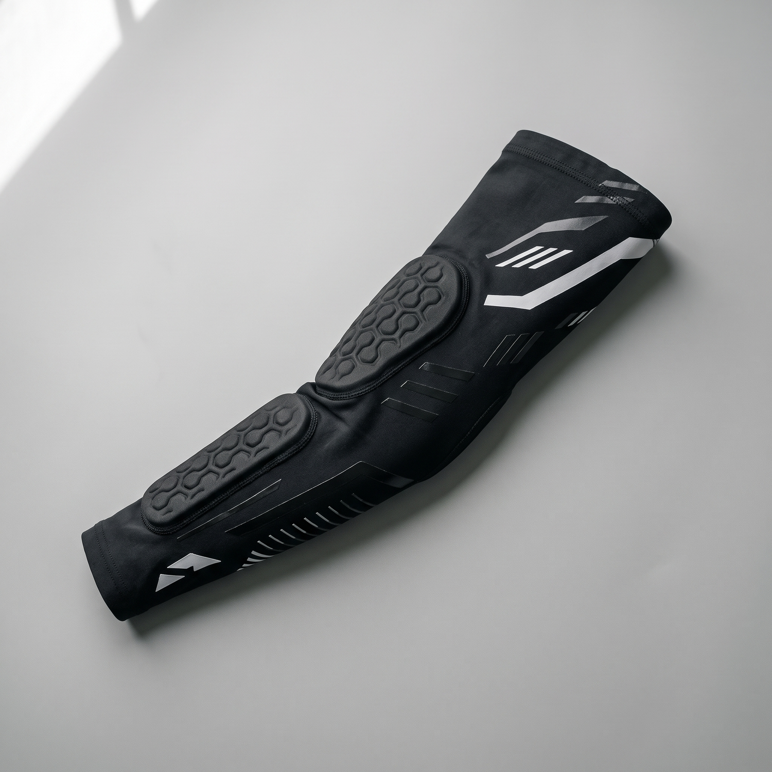 Manchon de compression bras complet avec coussinet coude EVA, vue produit