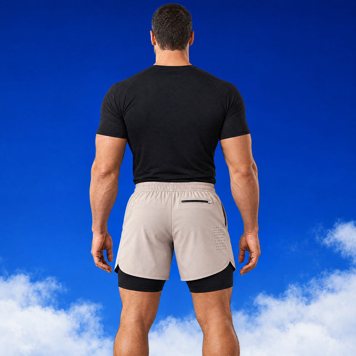 Short 2-en-1 homme avec doublure vu de dos
